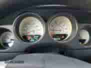 2014 Dodge Challenger SXT z VIN 2C3CDYAG0EH101106, wystawiony jako Copart lot #72629304 z przebiegiem 108 449 mil mil oraz Szkoda całkowita • Salvage title. Historia ofert i sprzedaży dostępna na DreamBid. Obrazek 9.