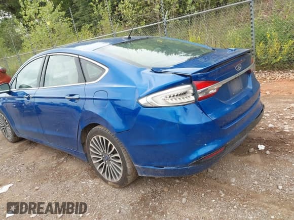 ✅ 2017 Ford Fusion Hybrid Titanium • VIN: 3FA6P0RU4HR388525 • Lot: 43136734. Wystawiony na IAAI z przebiegiem 206 994 mil. Bezpłatny archiwum sprzedaży aukcyjnych z USA i szczegółowy raport historii pojazdu na DreamBid. Zdjęcie 3.