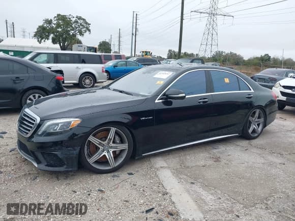 ✅ 2014 Mercedes-Benz S 63 AMG • VIN: WDDUG7JB9EA032443 • Lot: 41393657. Wystawiony na IAAI z przebiegiem Nie podano. Bezpłatny archiwum sprzedaży aukcyjnych z USA i szczegółowy raport historii pojazdu na DreamBid. Zdjęcie 14.