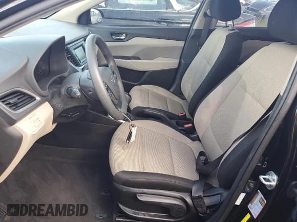 ✅ 2022 Hyundai Accent SEL • VIN: 3KPC24A66NE173067 • Лот: 76457954. Опубликован ранее на Copart с пробегом Не указан. Бесплатный доступ к архиву аукционных продаж из США и подробный отчёт об истории автомобиля на DreamBid. Изображение 7.