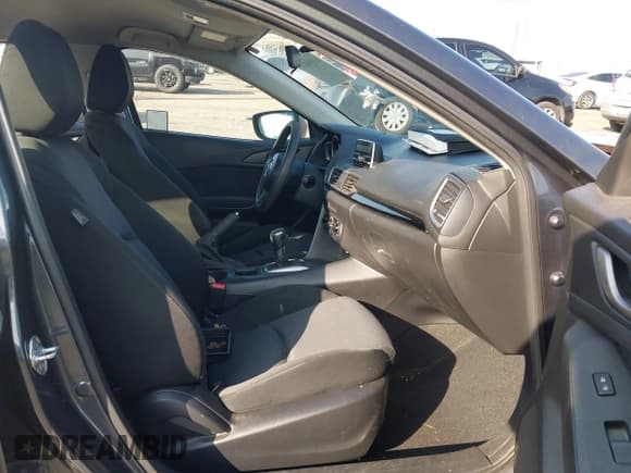 ✅ 2014 Mazda 3 i SV • VIN: JM1BM1T76E1176421 • Lot: 43559040. Wystawiony na IAAI z przebiegiem 120 107 mil. Bezpłatny archiwum sprzedaży aukcyjnych z USA i szczegółowy raport historii pojazdu na DreamBid. Zdjęcie 5.