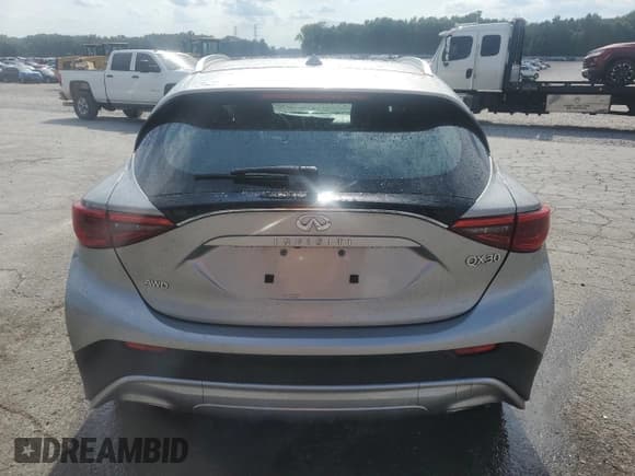 ✅ 2017 Infiniti QX30 Premium • VIN: SJKCH5CR7HA033111 • Lot: 71784875. Listed on Copart with Not provided. Free auction sales archive from the USA and detailed vehicle history report at DreamBid. Image 6.