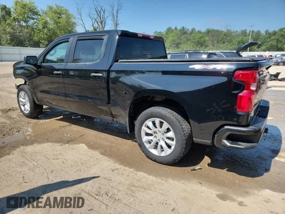 ✅ 2022 Chevrolet Silverado 1500 Custom • VIN: 3GCPYBEK8NG194146 • Lot: 64076555. Wystawiony na Copart z przebiegiem 61 096 mil. Bezpłatny archiwum sprzedaży aukcyjnych z USA i szczegółowy raport historii pojazdu na DreamBid. Zdjęcie 2.