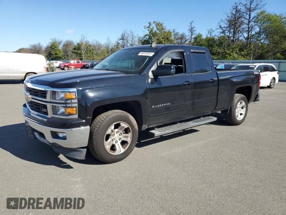 2015 Chevrolet Silverado 1500 LT z VIN 1GCVKREC3FZ225928, wystawiony jako Copart lot #84655545 z przebiegiem 54 109 mil mil oraz Szkoda całkowita • Salvage title. Historia ofert i sprzedaży dostępna na DreamBid. Obrazek 1.