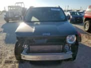 ✅ 2017 Jeep Renegade Latitude • VIN: ZACCJBBB5HPG48573 • Lot: 92842925. Listed on Copart with 20,185 mi. Free auction sales archive from the USA and detailed vehicle history report at DreamBid. Image 5.