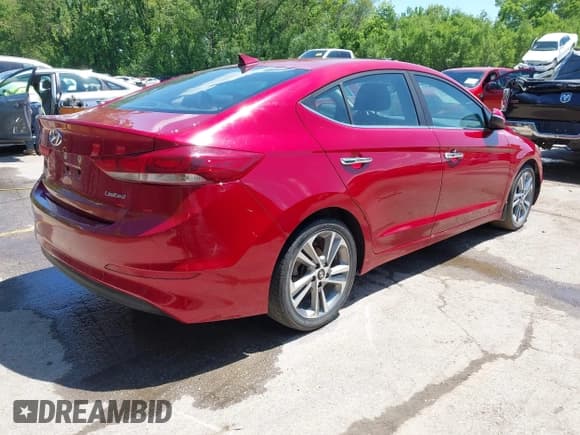 ✅ 2017 Hyundai Elantra SE • VIN: KMHD84LF3HU300262 • Lot: 42155510. Wystawiony na IAAI z przebiegiem 118 464 mil. Bezpłatny archiwum sprzedaży aukcyjnych z USA i szczegółowy raport historii pojazdu na DreamBid. Zdjęcie 4.
