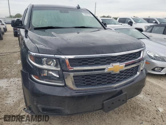 ✅ 2019 Chevrolet Suburban LT • VIN: 1GNSKHKC4KR171493 • Lot: 79537454. Wystawiony na Copart z przebiegiem Nie podano. Bezpłatny archiwum sprzedaży aukcyjnych z USA i szczegółowy raport historii pojazdu na DreamBid. Zdjęcie 5.