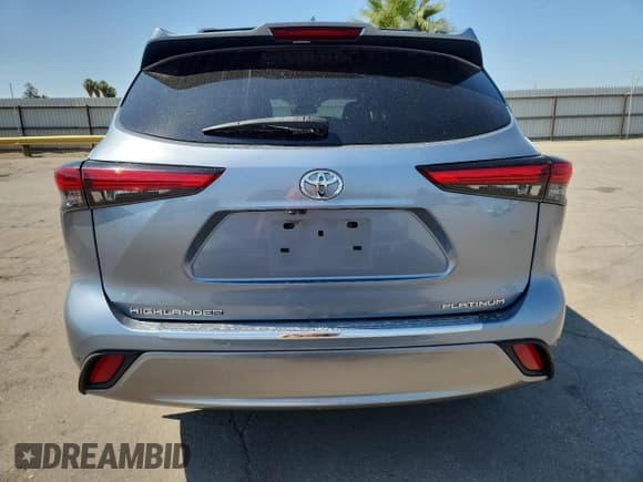 ✅ 2021 Toyota Highlander Platinum • VIN: 5TDFZRAHXMS073470 • Lot: 81694275. Listed on Copart with 72,384 mi. Free auction sales archive from the USA and detailed vehicle history report at DreamBid. Image 6.