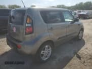 ✅ 2011 Kia Soul + • VIN: KNDJT2A23B7278005 • Lot: 81101805. Wystawiony na Copart z przebiegiem 140 229 mil. Bezpłatny archiwum sprzedaży aukcyjnych z USA i szczegółowy raport historii pojazdu na DreamBid. Zdjęcie 3.