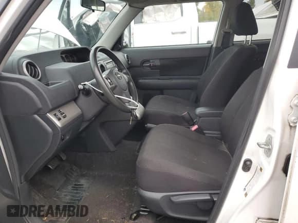 ✅ 2009 Scion xB • VIN: JTLKE50E191062974 • Lot: 92466215. Listed on Copart with 226,943 mi. Free auction sales archive from the USA and detailed vehicle history report at DreamBid. Image 7.