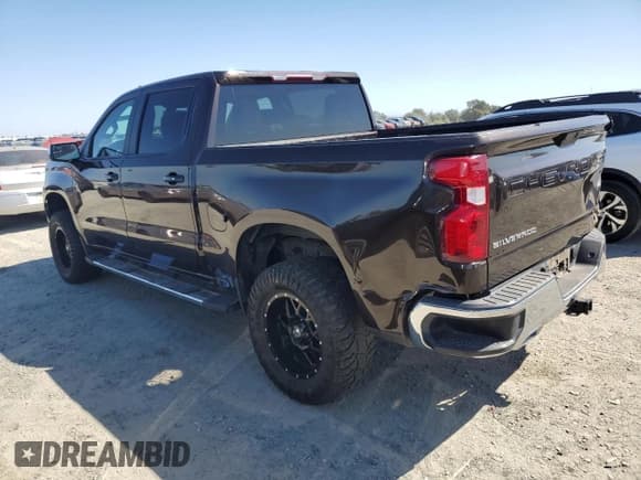 ✅ 2019 Chevrolet Silverado 1500 LT • VIN: 3GCUYDED4KG127104 • Lot: 69705884. Wystawiony na Copart z przebiegiem 73 874 mil. Bezpłatny archiwum sprzedaży aukcyjnych z USA i szczegółowy raport historii pojazdu na DreamBid. Zdjęcie 2.