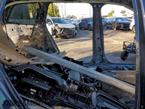 ✅ 2025 Volvo XC90 Plus • VIN: YV4H60PE9S1332385 • Lot: 92760545. Wystawiony na Copart z przebiegiem Nie podano. Bezpłatny archiwum sprzedaży aukcyjnych z USA i szczegółowy raport historii pojazdu na DreamBid. Zdjęcie 11.