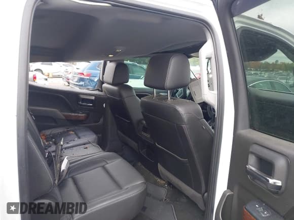 ✅ 2017 GMC Sierra 1500 SLT • VIN: 3GTU2NEC6HG289632 • Lot: 43549006. Wystawiony na IAAI z przebiegiem 68 081 mil. Bezpłatny archiwum sprzedaży aukcyjnych z USA i szczegółowy raport historii pojazdu na DreamBid. Zdjęcie 8.