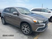 ✅ 2017 Mitsubishi Outlander ES • VIN: JA4AP3AU3HZ003267 • Lot: 42734751. Wystawiony na IAAI z przebiegiem 107 478 mil. Bezpłatny archiwum sprzedaży aukcyjnych z USA i szczegółowy raport historii pojazdu na DreamBid. Zdjęcie 1.