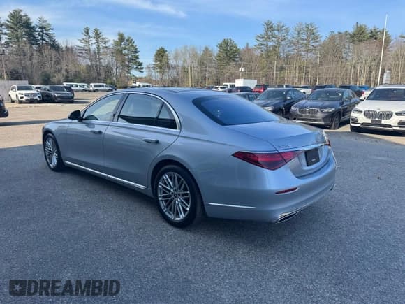 ✅ 2022 Mercedes-Benz S 580 • VIN: W1K6G7GB5NA078108 • Лот: 55155915. Опубликован ранее на Copart с пробегом 63 591 миль. Бесплатный доступ к архиву аукционных продаж из США и подробный отчёт об истории автомобиля на DreamBid. Изображение 3.