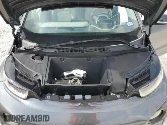 ✅ 2016 BMW i3 • VIN: WBY1Z2C55GV556751 • Lot: 82752045. Listed on Copart with 69,226 mi. Free auction sales archive from the USA and detailed vehicle history report at DreamBid. Image 12.