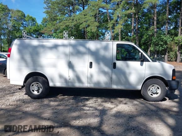 ✅ 2017 Chevrolet Express Cargo • VIN: 1GCZGHFF9H1136193 • Lot: 42502511. Listed on IAAI with 149,458 mi. Free auction sales archive from the USA and detailed vehicle history report at DreamBid. Image 13.