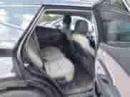 2014 Hyundai Santa Fe z VIN 5XYZUDLB9EG131820, wystawiony jako IAAI lot #43213820 z przebiegiem 170 425 mil mil oraz . Historia ofert i sprzedaży dostępna na DreamBid. Obrazek 8.