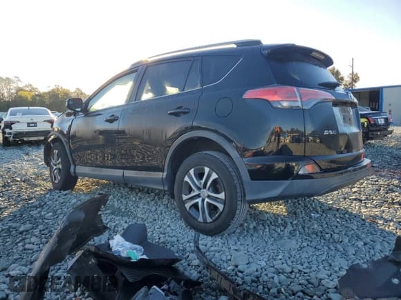 ✅ 2017 Toyota RAV4 LE • VIN: 2T3BFREV9HW665647 • Lot: 82450615. Listed on Copart with 43,564 mi. Free auction sales archive from the USA and detailed vehicle history report at DreamBid. Image 2.