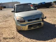 ✅ 2011 Kia Soul + • VIN: KNDJT2A25B7334199 • Lot: 70321195. Wystawiony na Copart z przebiegiem Nie podano. Bezpłatny archiwum sprzedaży aukcyjnych z USA i szczegółowy raport historii pojazdu na DreamBid. Zdjęcie 14.
