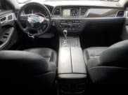 ✅ 2016 Hyundai Genesis 3.8L • VIN: KMHGN4JE1GU137321 • Lot: 43003275. Wystawiony na Copart z przebiegiem 119 972 mil. Bezpłatny archiwum sprzedaży aukcyjnych z USA i szczegółowy raport historii pojazdu na DreamBid. Zdjęcie 8.