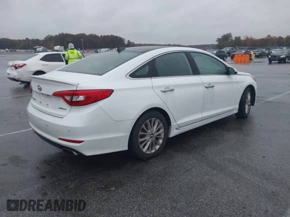 2015 Hyundai Sonata Sport with VIN 5NPE34AF8FH078092, listed as a IAAI auction lot 43540030 with 113,886 mi miles and . Bid and sale history available at DreamBid. Image 4.