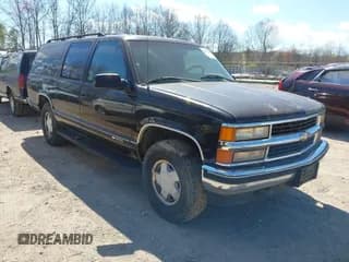 ✅ 1996 Chevrolet Suburban • VIN: 3GNFK16R3TG131124 • Lot: 41880469. Wystawiony na IAAI z przebiegiem 362 609 mil. Bezpłatny archiwum sprzedaży aukcyjnych z USA i szczegółowy raport historii pojazdu na DreamBid. Zdjęcie 1.