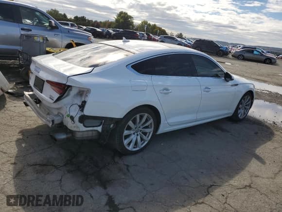 ✅ 2018 Audi A5 Sportback Premium Plus • VIN: WAUBNCF5XJA114465 • Lot: 85789055. Wystawiony na Copart z przebiegiem 69 854 mil. Bezpłatny archiwum sprzedaży aukcyjnych z USA i szczegółowy raport historii pojazdu na DreamBid. Zdjęcie 3.
