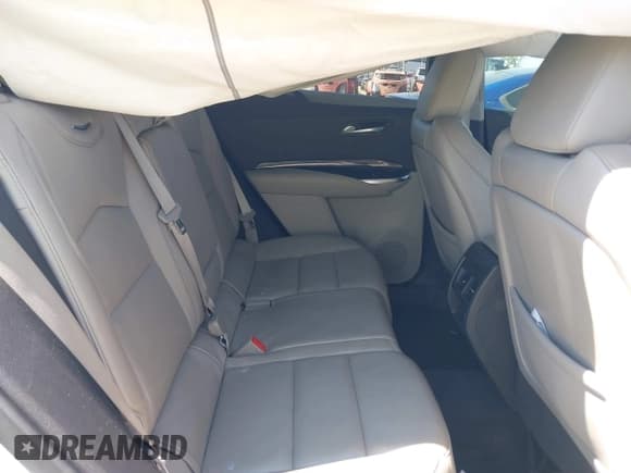 ✅ 2020 Cadillac XT4 FWD Premium Luxury • VIN: 1GYFZCR49LF138493 • Лот: 41894823. Опубликован ранее на IAAI с пробегом 49 000 миль. Бесплатный доступ к архиву аукционных продаж из США и подробный отчёт об истории автомобиля на DreamBid. Изображение 8.