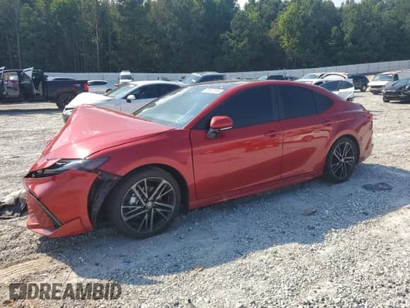 2025 Toyota Camry LE with VIN 4T1DAACK4SU088348, listed as a Copart auction lot 68684105 with 28,061 mi miles and Salvage title. Bid and sale history available at DreamBid. Image 1.