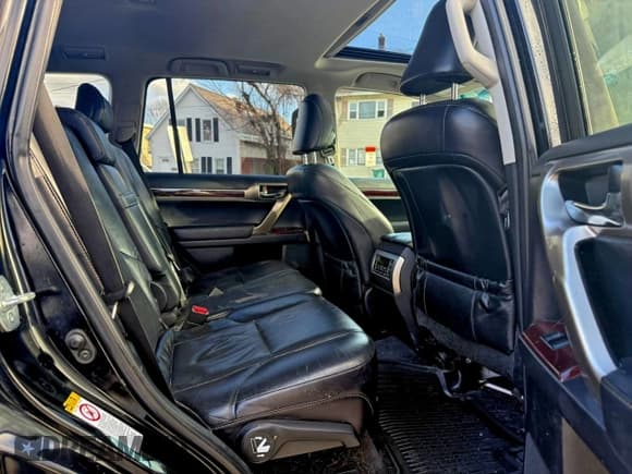 ✅ 2016 Lexus GX 460 • VIN: JTJBM7FX2G5140152 • Lot: 95064775. Wystawiony na Copart z przebiegiem 146 188 mil. Bezpłatny archiwum sprzedaży aukcyjnych z USA i szczegółowy raport historii pojazdu na DreamBid. Zdjęcie 9.