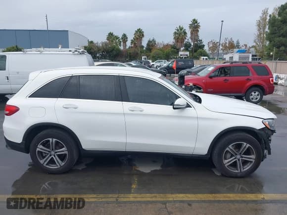 ✅ 2017 Mercedes-Benz GLC 300 • VIN: WDC0G4JBXHF198091 • Лот: 43716003. Опубликован ранее на IAAI с пробегом 102 813 миль. Бесплатный доступ к архиву аукционных продаж из США и подробный отчёт об истории автомобиля на DreamBid. Изображение 14.