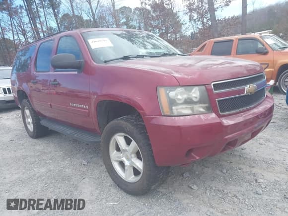 ✅ 2007 Chevrolet Suburban LT • VIN: 3GNFC16027G286929 • Lot: 41648787. Listed on IAAI with 219,212 mi. Free auction sales archive from the USA and detailed vehicle history report at DreamBid. Image 1.