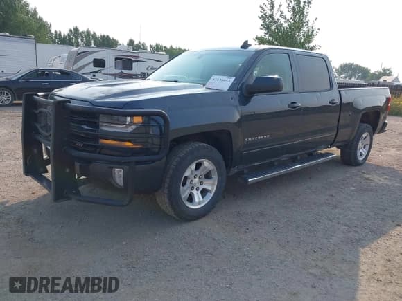 ✅ 2018 Chevrolet Silverado 1500 LT • VIN: 3GCUKREC9JG449662 • Lot: 43138053. Wystawiony na IAAI z przebiegiem 246 548 mil. Bezpłatny archiwum sprzedaży aukcyjnych z USA i szczegółowy raport historii pojazdu na DreamBid. Zdjęcie 2.
