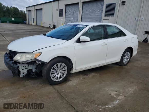 ✅ 2014 Toyota Camry L • VIN: 4T1BF1FK8EU758959 • Lot: 86450705. Wystawiony na Copart z przebiegiem 201 262 mil. Bezpłatny archiwum sprzedaży aukcyjnych z USA i szczegółowy raport historii pojazdu na DreamBid. Zdjęcie 1.