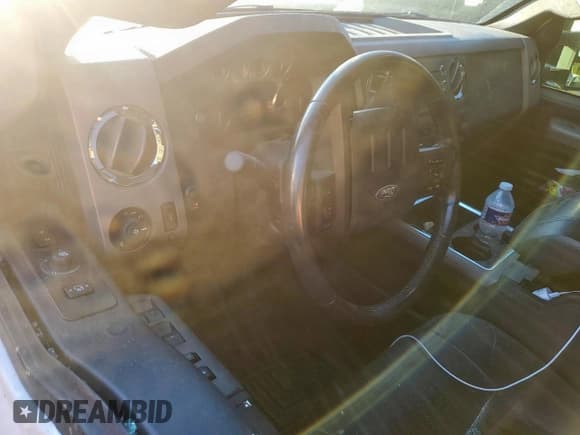 ✅ 2012 Ford F-350 Lariat • VIN: 1FT8W3BT5CEA21931 • Lot: 90475745. Wystawiony na Copart z przebiegiem Nie podano. Bezpłatny archiwum sprzedaży aukcyjnych z USA i szczegółowy raport historii pojazdu na DreamBid. Zdjęcie 8.