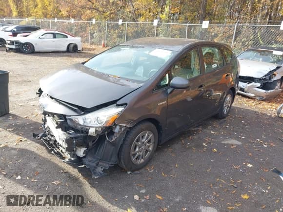 ✅ 2015 Toyota Prius Two • VIN: JTDZN3EUXFJ027358 • Lot: 43664740. Listed on IAAI with 158,726 mi. Free auction sales archive from the USA and detailed vehicle history report at DreamBid. Image 17.