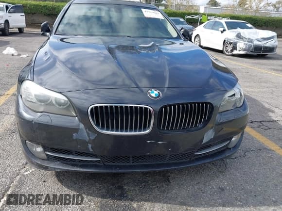 ✅ 2013 BMW 5 Series 528i • VIN: WBAXG5C50DDY35882 • Лот: 43719603. Опубликован ранее на IAAI с пробегом 150 522 миль. Бесплатный доступ к архиву аукционных продаж из США и подробный отчёт об истории автомобиля на DreamBid. Изображение 17.
