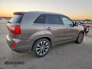 ✅ 2014 Kia Sorento SX • VIN: 5XYKW4A78EG494202 • Lot: 86439135. Wystawiony na Copart z przebiegiem 109 163 mil. Bezpłatny archiwum sprzedaży aukcyjnych z USA i szczegółowy raport historii pojazdu na DreamBid. Zdjęcie 3.