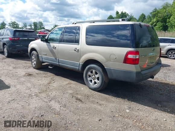 ✅ 2007 Ford Expedition Max XLT • VIN: 1FMFK16587LA98583 • Лот: 42310357. Опубликован ранее на IAAI с пробегом Не указан. Бесплатный доступ к архиву аукционных продаж из США и подробный отчёт об истории автомобиля на DreamBid. Изображение 3.