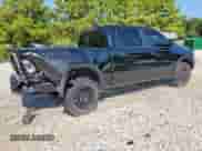 2025 Ram 1500 Rebel z VIN 1C6SRFLP0SN633704, wystawiony jako Copart lot #70535985 z przebiegiem 7 886 mil mil oraz Czysty tytuł • Clean title. Historia ofert i sprzedaży dostępna na DreamBid. Obrazek 3.