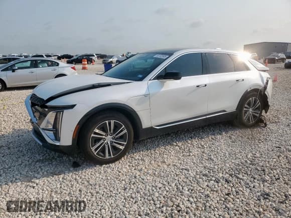 ✅ 2024 Cadillac LYRIQ Luxury • VIN: 1GYKPPRK0RZ111748 • Lot: 68102505. Listed on Copart with 14,522 mi. Free auction sales archive from the USA and detailed vehicle history report at DreamBid. Image 1.