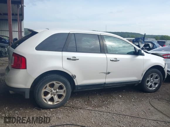 ✅ 2011 Ford Edge SEL • VIN: 2FMDK3JC4BBB47778 • Lot: 43326166. Wystawiony na IAAI z przebiegiem 214 759 mil. Bezpłatny archiwum sprzedaży aukcyjnych z USA i szczegółowy raport historii pojazdu na DreamBid. Zdjęcie 12.