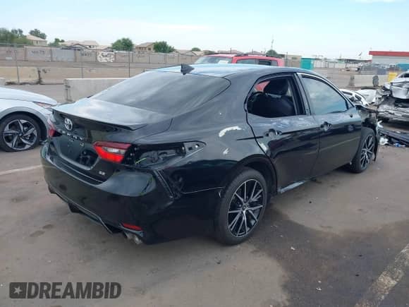 2023 Toyota Camry SE Nightshade с VIN 4T1T11AK0PU811053, выставлен на аукционе IAAI как лот 43381089 с пробегом 45 518 миль миль и . История ставок и продаж доступна на DreamBid. Изображение 4.