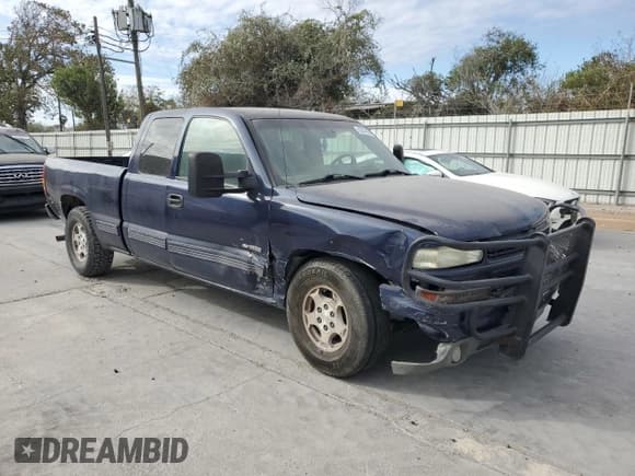 ✅ 2001 Chevrolet Silverado 1500 LS • VIN: 2GCEC19T411246328 • Лот: 82878064. Опубликован ранее на Copart с пробегом 189 714 миль. Бесплатный доступ к архиву аукционных продаж из США и подробный отчёт об истории автомобиля на DreamBid. Изображение 4.