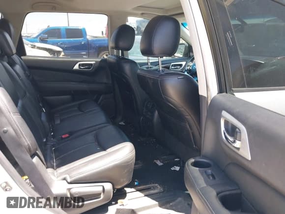 ✅ 2015 Nissan Pathfinder SV • VIN: 5N1AR2MN4FC721565 • Lot: 42779220. Listed on IAAI with 79,456 mi. Free auction sales archive from the USA and detailed vehicle history report at DreamBid. Image 8.