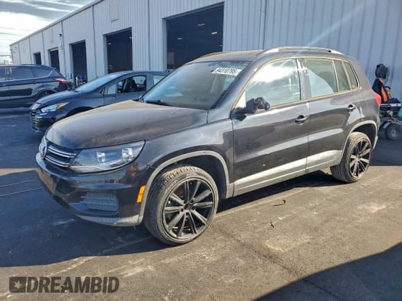 ✅ 2016 Volkswagen Tiguan S • VIN: WVGAV7AX3GW542285 • Lot: 94310795. Wystawiony na Copart z przebiegiem 149 765 mil. Bezpłatny archiwum sprzedaży aukcyjnych z USA i szczegółowy raport historii pojazdu na DreamBid. Zdjęcie 1.