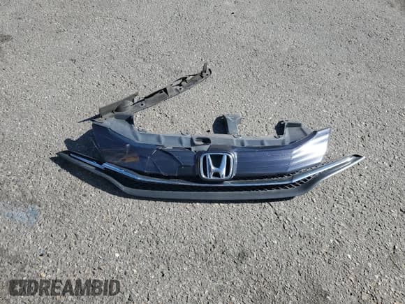 ✅ 2015 Honda Civic LX • VIN: 2HGFG3B50FH509575 • Lot: 91215635. Listed on Copart with 199,720 mi. Free auction sales archive from the USA and detailed vehicle history report at DreamBid. Image 12.