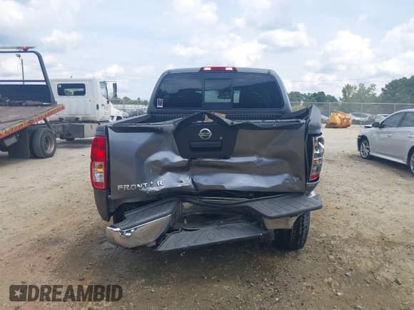 ✅ 2018 Nissan Frontier SV • VIN: 1N6AD0ER0JN757868 • Lot: 43102856. Listed on IAAI with 52,445 mi. Free auction sales archive from the USA and detailed vehicle history report at DreamBid. Image 16.