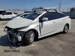 2020 Toyota Prius LE с VIN JTDKARFP3L3139461, выставлен на аукционе Copart как лот 81515525 с пробегом 228 705 миль миль и Списание • Salvage title. История ставок и продаж доступна на DreamBid. Изображение 1.